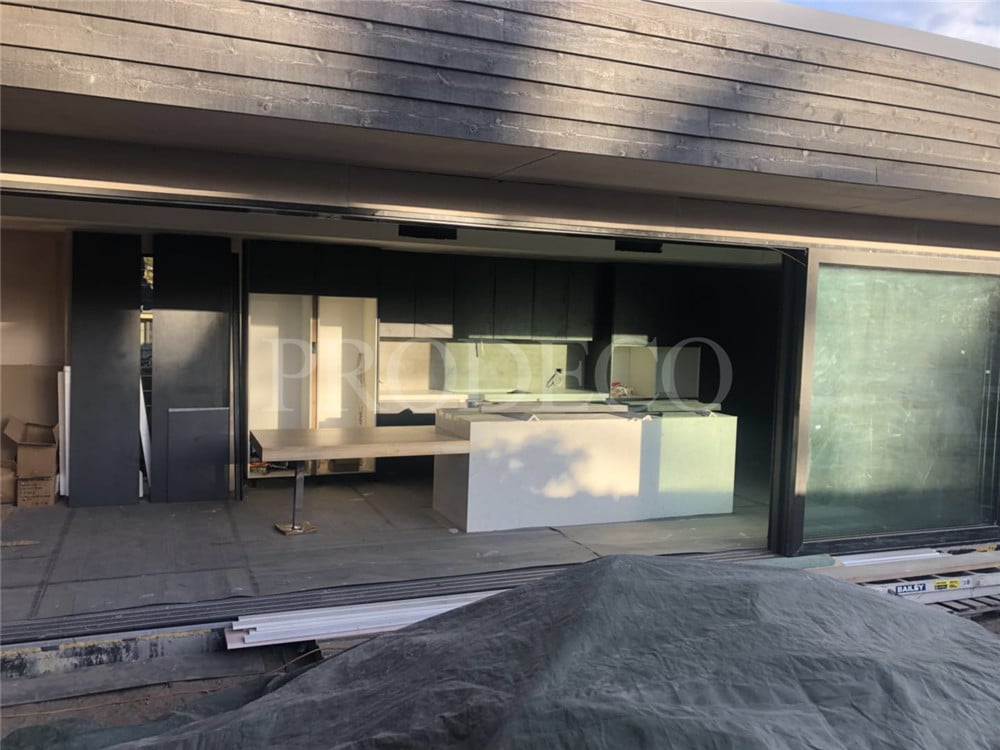 customize kitchen cabinet